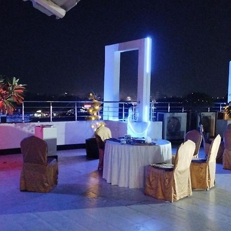 Grand Pearl Hotel & Banquet Lucknow Dış mekan fotoğraf