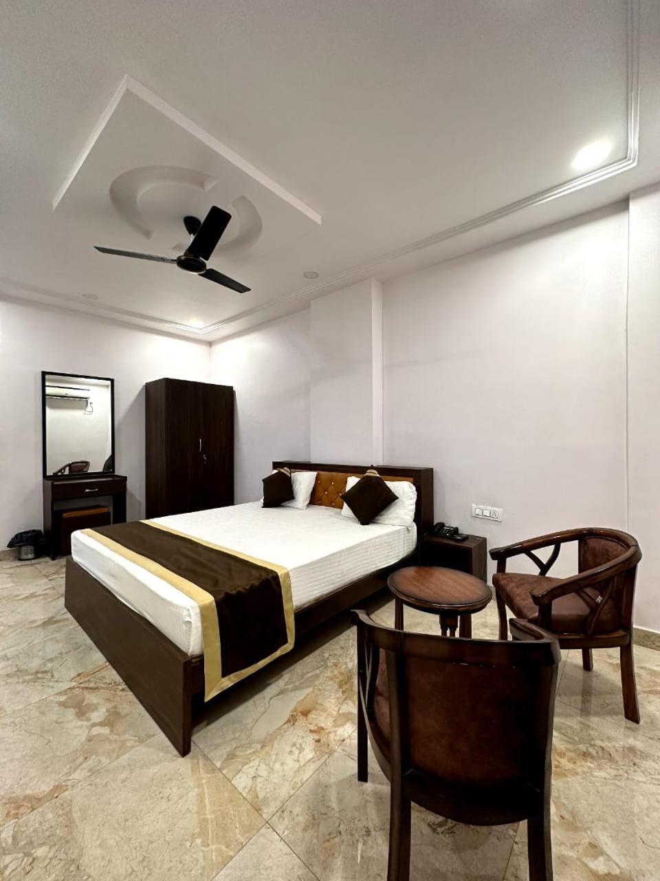 Grand Pearl Hotel & Banquet Lucknow Dış mekan fotoğraf