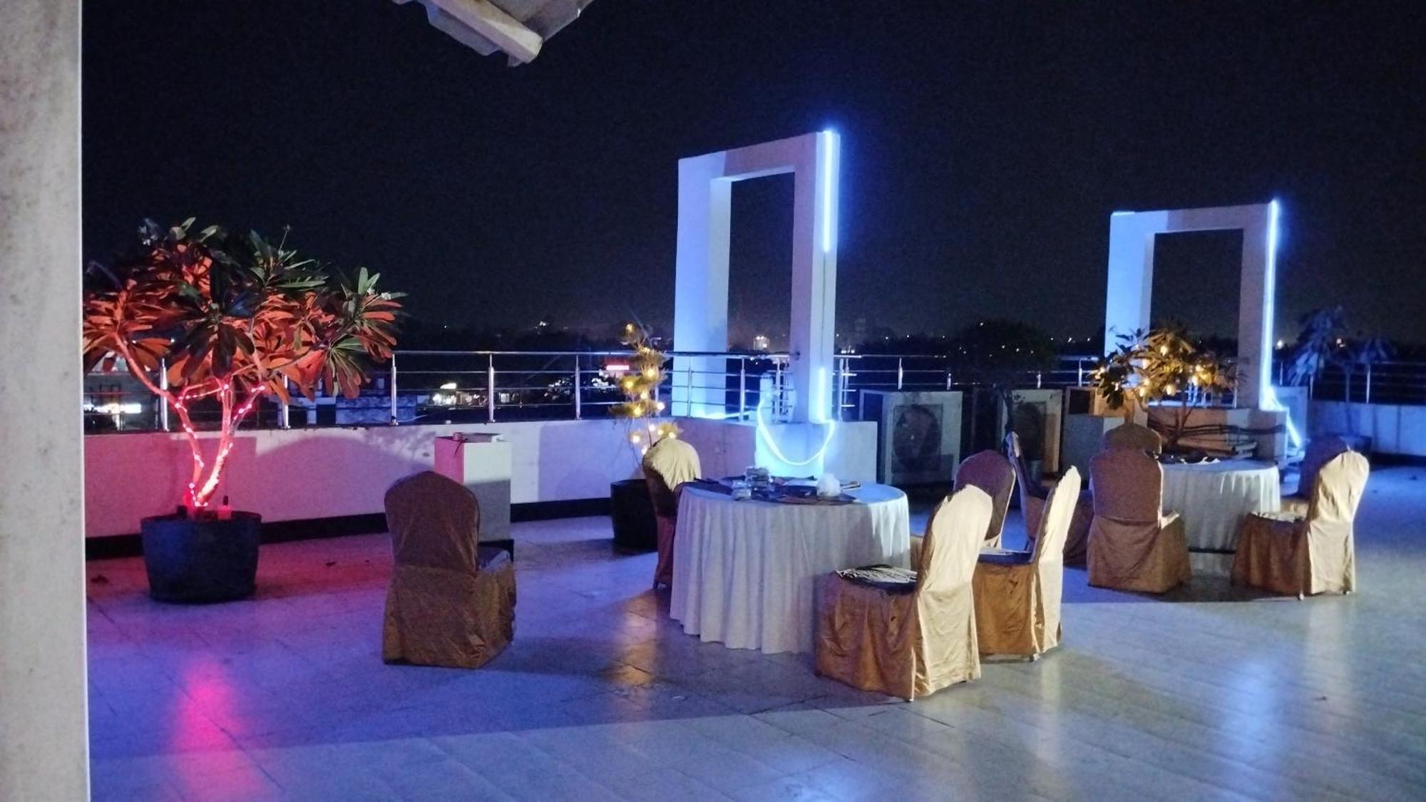 Grand Pearl Hotel & Banquet Lucknow Dış mekan fotoğraf